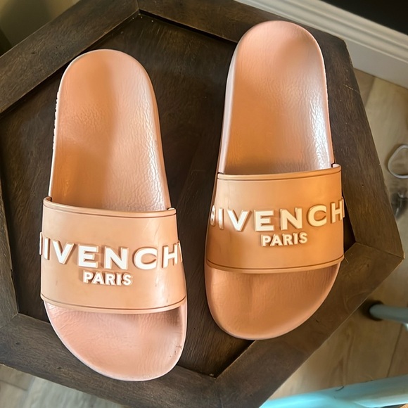 Givenchy, 38 EU/ 7,5 US, Blush Pink Slide Sandals - Picture 16 of 16